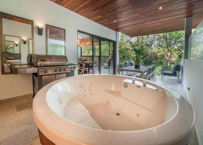 Cruz Con Mar 2Br - Private Jacuzzi & Bbq Apartment *